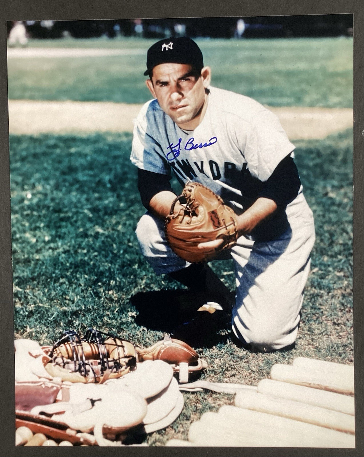Yogi Berra Signed Photo 8x10 New York Yankees HOF Baseball Autograph JSA 2