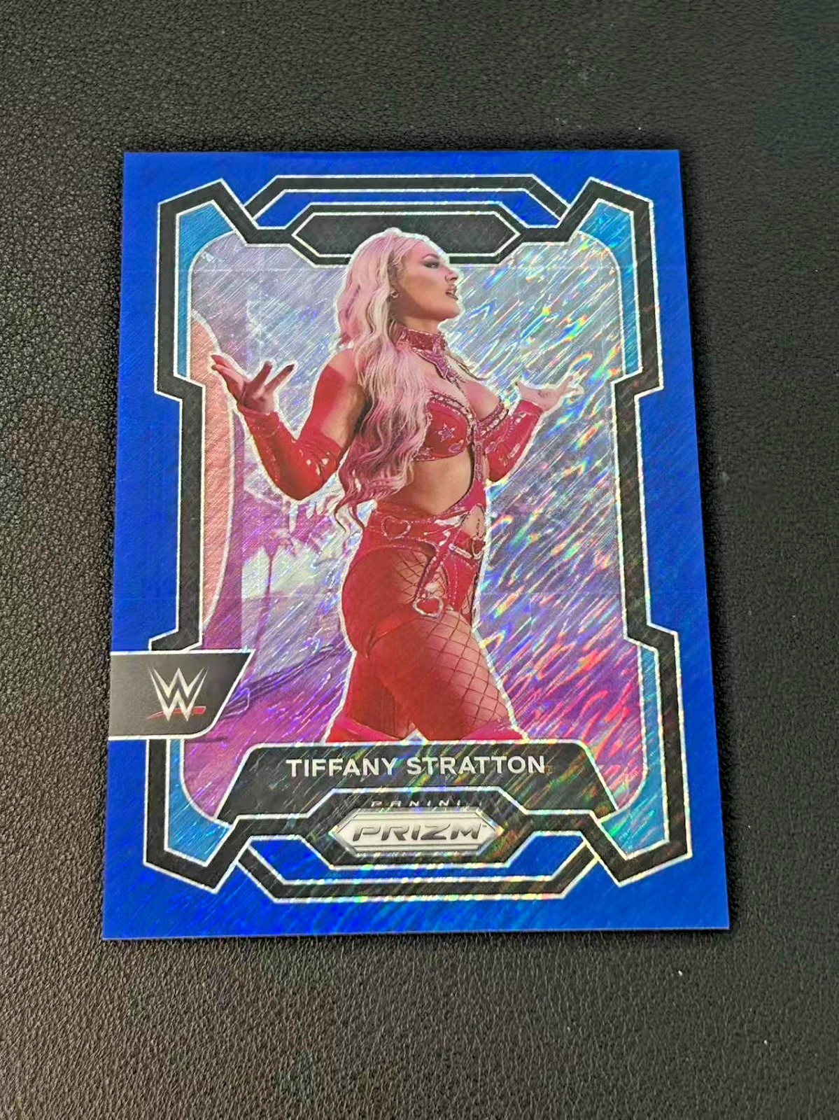 2024 Panini Prizm WWE Tiffany Stratton Blue Shimmer /11