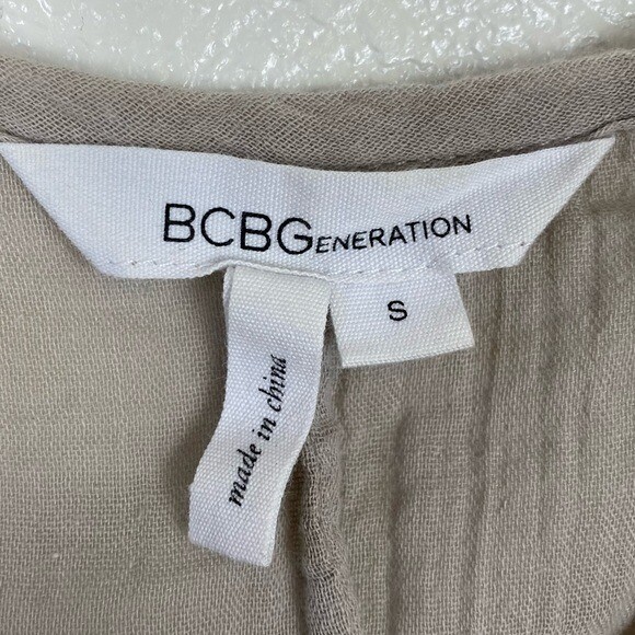BCBGeneration Beige Distressed Layered Blouse Siz… - image 6