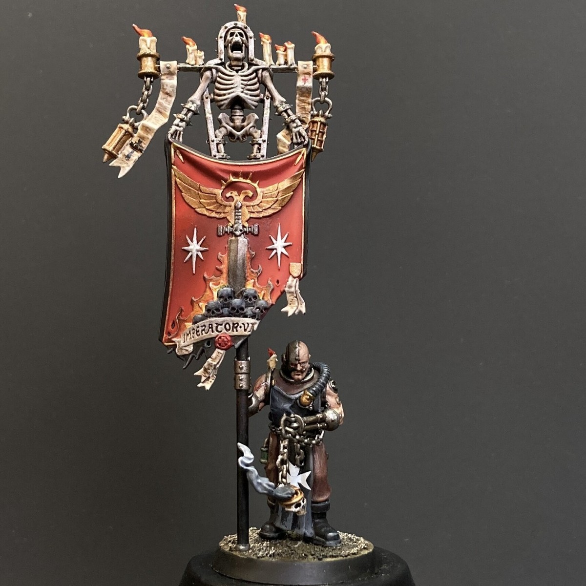 Warhammer 40K Black Templars – Cappellano Grimaldus & Seguito (Miniatura Singola)