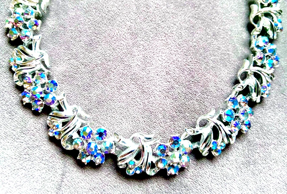 COLLAR KIRK’S FOLLY FANTASÍA FLORAL PERIWINKLE AZUL AB CRISTAL DE SWAROVSKI EN MUY BUENA CONDICIÓN+✨VTG Foto 3 de 4