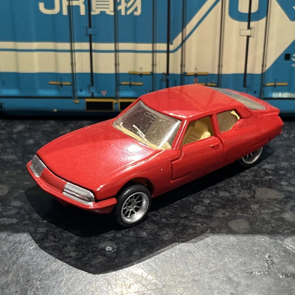 Matchbox Citroen SM Personalizado Con pilotos reales Foto 2 de 4