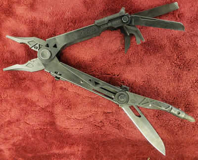    Gerber Center-Drive Multi-Tool
