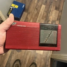 VTG Soundesign Model 2210 RED  Radio Color Tunes 1980s TESTED & WORKS Rare