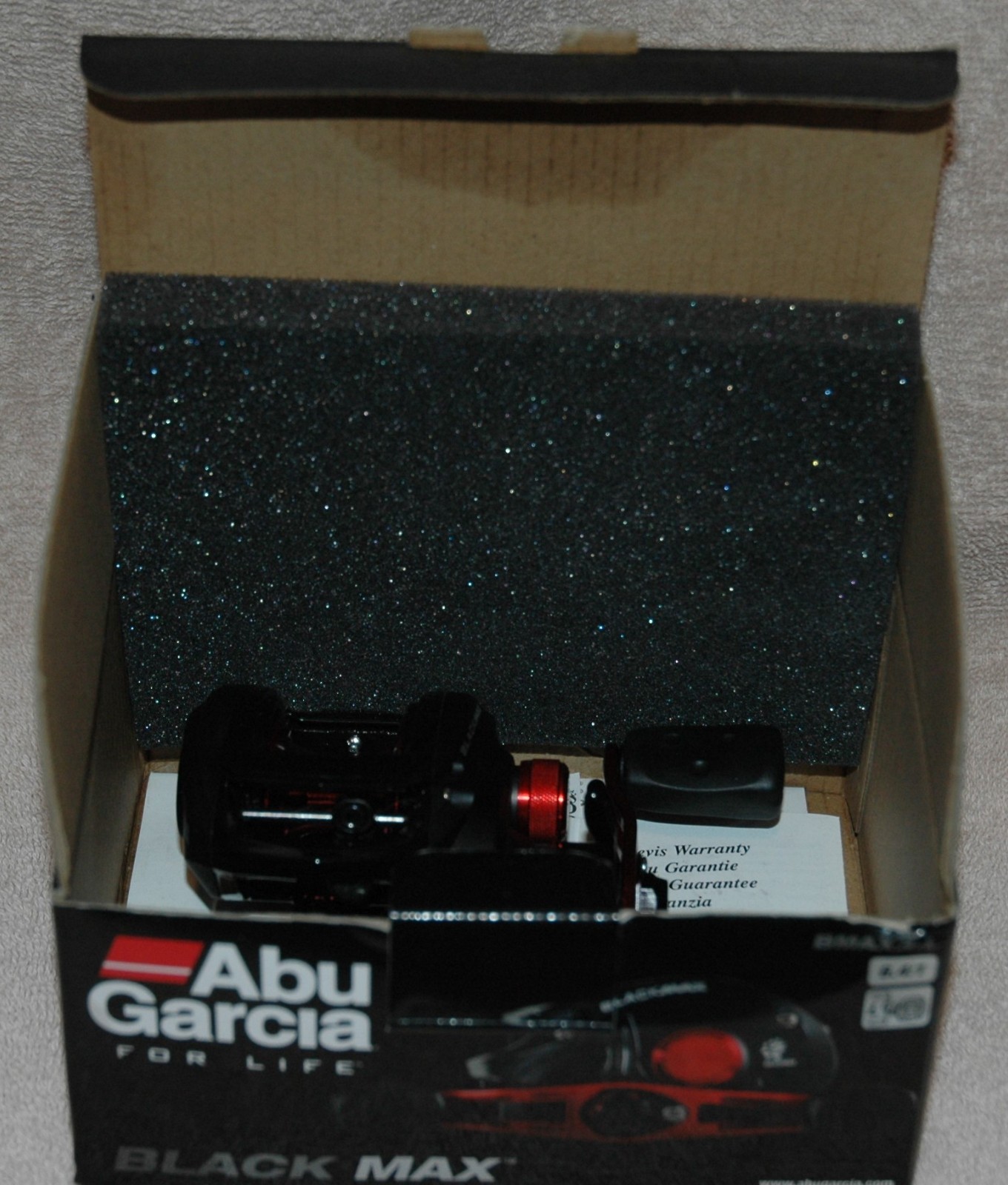 Abu Garcia BMAX3-L Black Max Low-Profile Baitcast Fishing Re