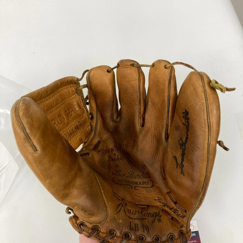 Guante de béisbol modelo juego firmado por Lew Burdette años 50 certificado de autenticidad JSA Foto 2 de 4