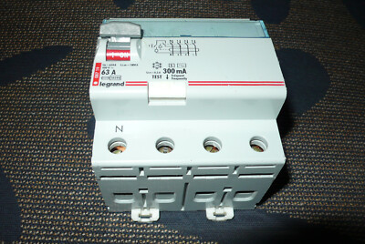 Interrupteur Différentiel Tetrapolaire 63A Type AC 300mA