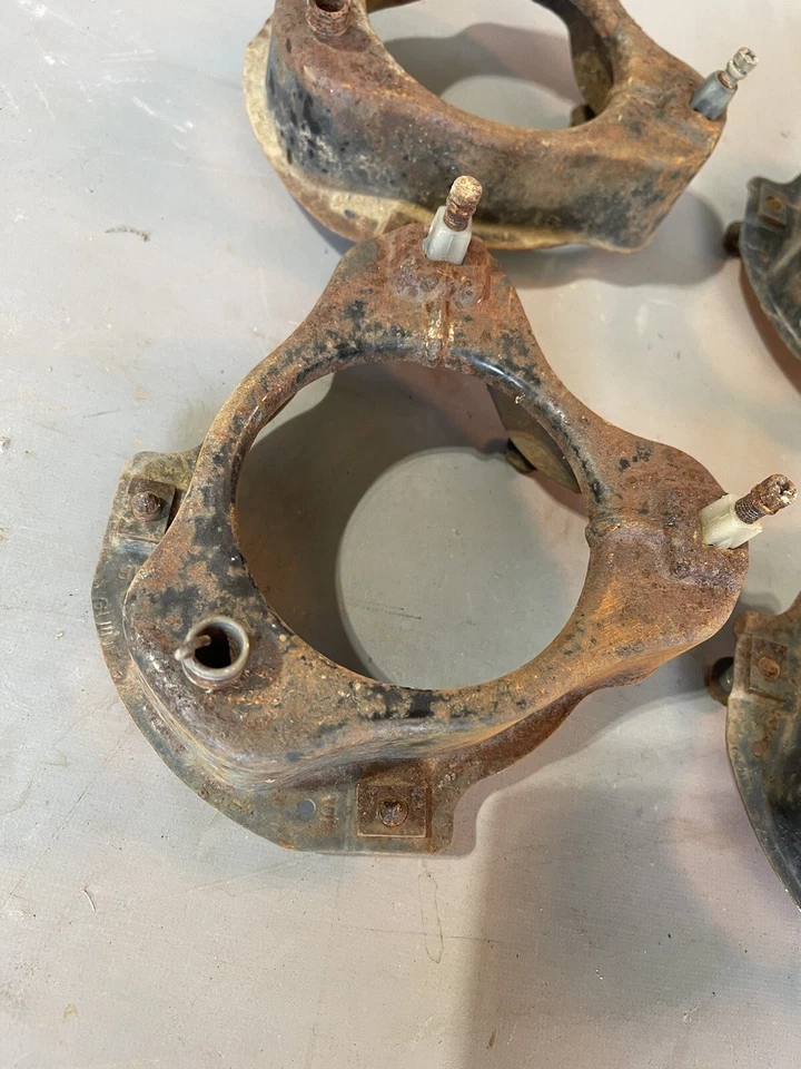 Oldsmobile Cutlass F85 442 1964 1965 cucharones de montaje de faros Vista Cruiser OE Foto 2 de 4