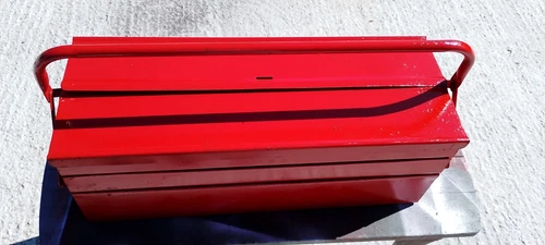 Metal Cantilever Tool Box