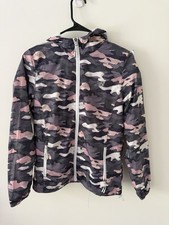 New Balance Women  s Hooded Camo Windbreaker Jacket Pink Gray Full Zip Size S