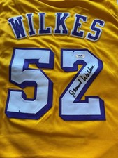 Jamaal Wilkes Signed Los Angeles Lakers Jersey (PSA COA) 4xNBA Champion Forward