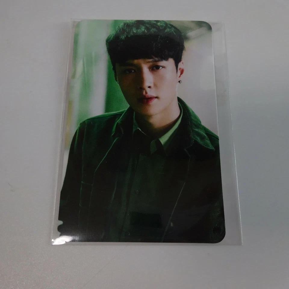 EXO Love Me Right romantic universe XIUMIN Ver CD With PHOTOCARD - Image 2 of 4
