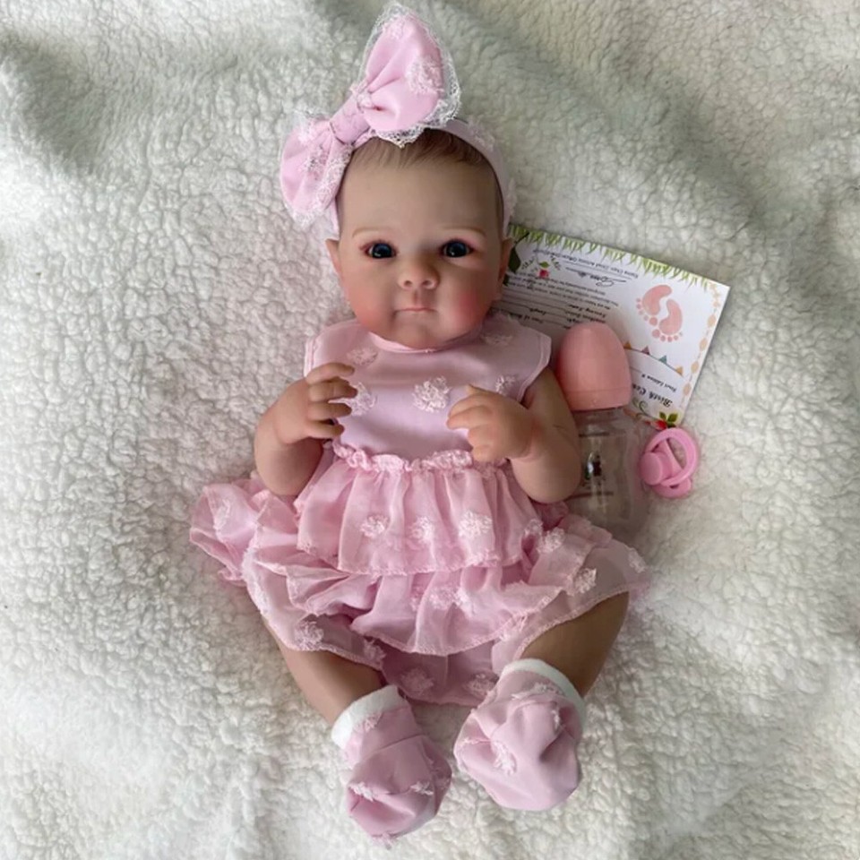 45cm Lifelike Vinyl Body Short Hair Bettie Reborn Baby Girl in Green Clothes main image 1