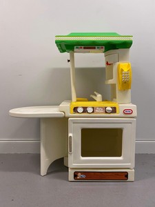 little tikes party kitchen