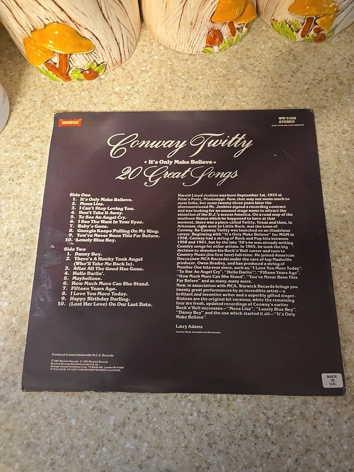 12" Vinyl LP Record Conway Twitty It's Only Make Believe 20 Great Songs WW 5102 - Image 2 of 3