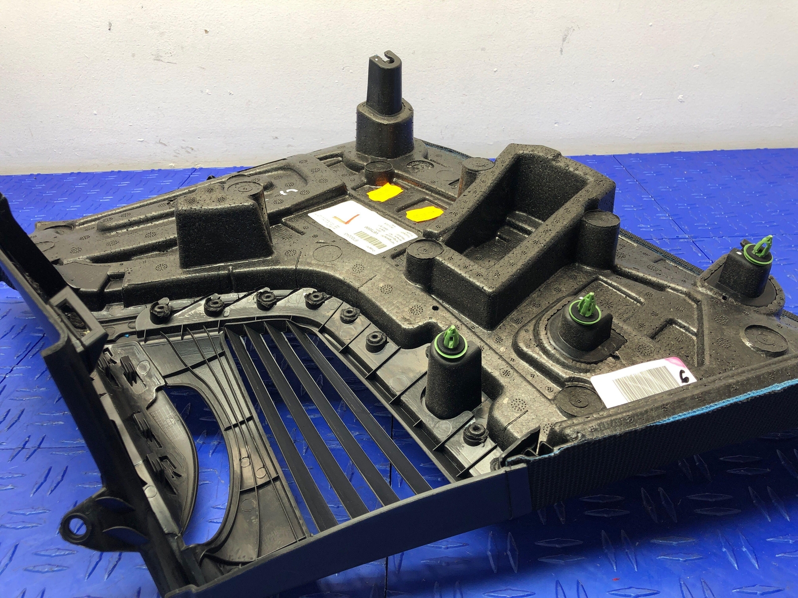 2014-2020 BMW I8 REAR LEFT INTERIOR INNER QUARTER TRIM PANEL BLACK 5143-7335811