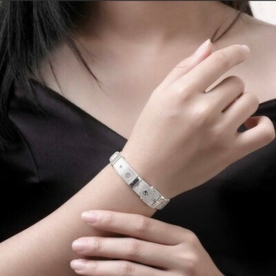 Fashion Stainless Steel Silver-Tone Mesh Belt Buckle  display picture 2