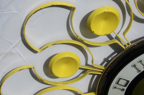 MCM ROBERT SHAW SUNBURST LUX CLOCK 20” PAINTED YELLOW NEW ELECTRIC CORD - Picture 5 of 17