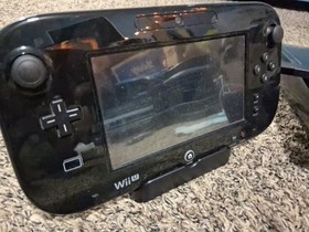 Wii U (32g) With Gamepad Cradle
