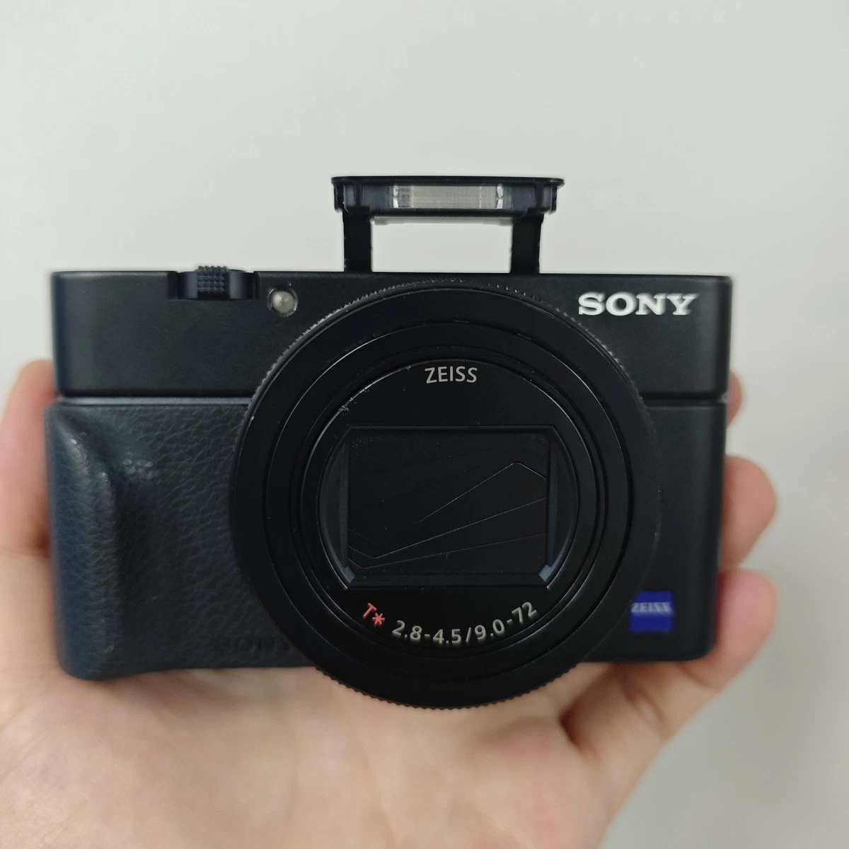 Sony Cyber-shot DSC-RX100 VI Digital Cameras with CMOS Sensor for
