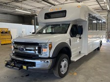 Ford F-550 Starcraft 26 Passenger ADA Lift Braun large shuttle bus