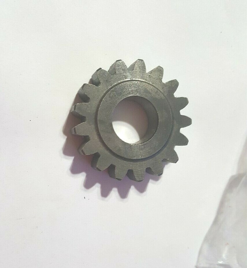 専用⭐︎ Suzuki RM100, RM125 NOS 2nd Drive Gear 24221-28301 (9538) | eBay