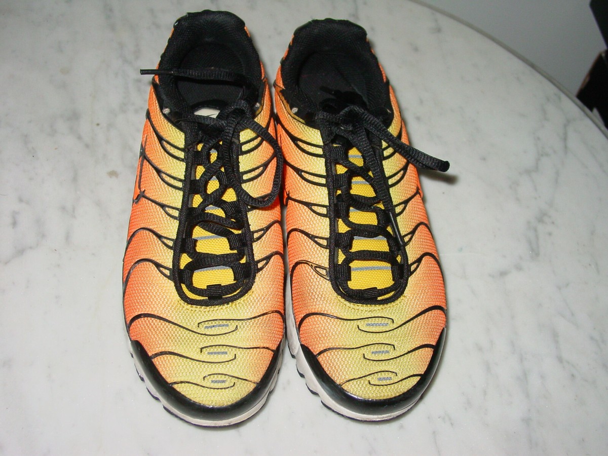 NIKE★AIR MAX PLUS SUNSET★BRIGHT CERAMIC AND TOUR YELLOW Nike Air Max Plus 'Bright Ceramic/Tour Yellow' (HF0552-001