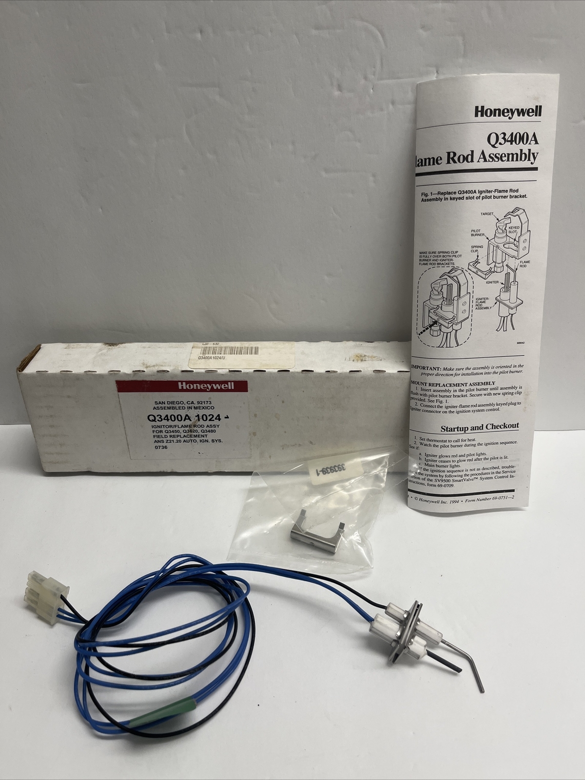 Honeywell Q3400A1024 30in Igniter Flame Rod Assembly New Old Stock