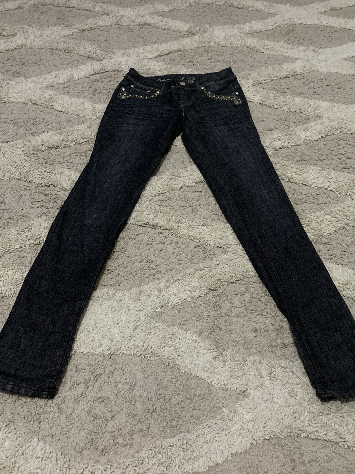 Picture 4 of 5