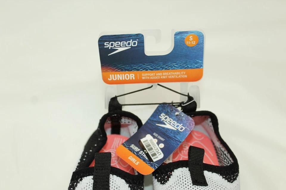 NUEVO CON ETIQUETAS Niñas Surf Strider SPEEDO Junior Talla 11-12 Negro Blanco Zapatos sin cordones para el agua Foto 3 de 4