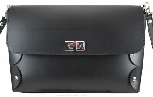 BOLSO DE MUJER CON BANDOLERA EN CUERO NEGRO