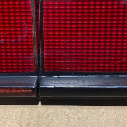 Mercedes-Benz W124 Sedan Coupe Rear Taillight Panel Assembly OEM HELLA - Bild 7 von 24