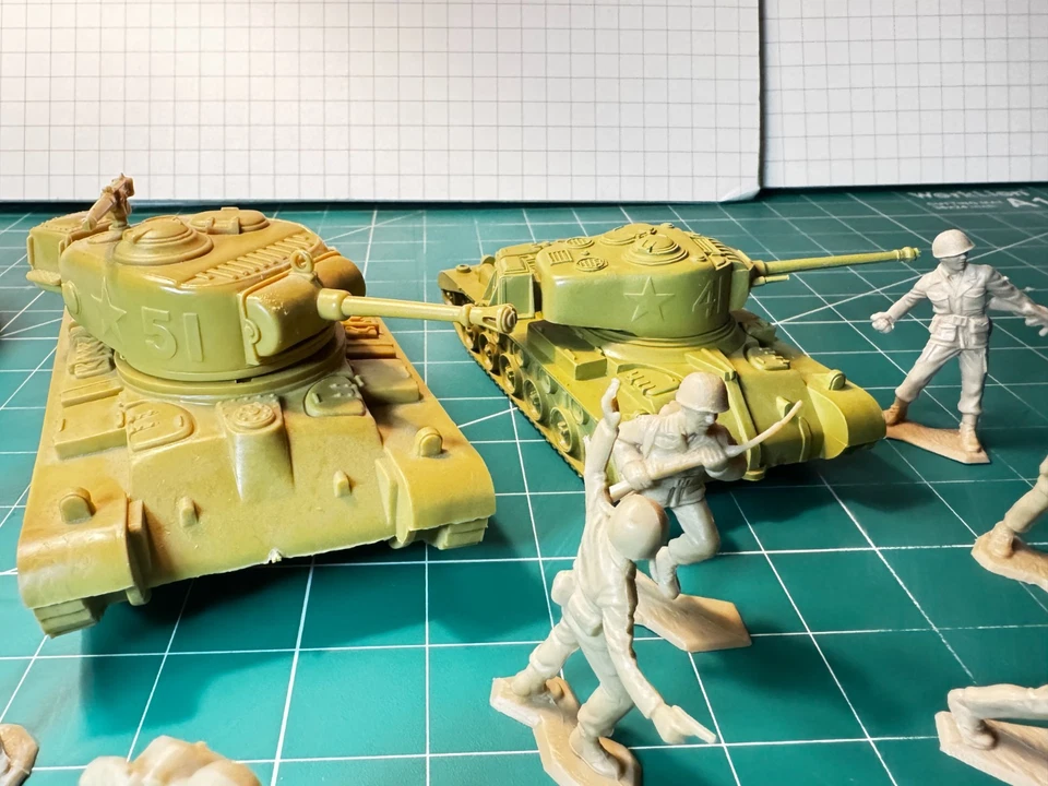 Tanques y soldados americanos bronceados vintage de Marx Foto 3 de 4