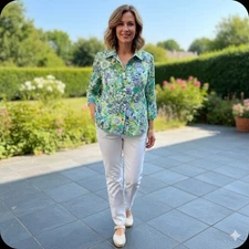 Christopher Banks Women's Size Large Floral Print Button Down Stretch Shirt