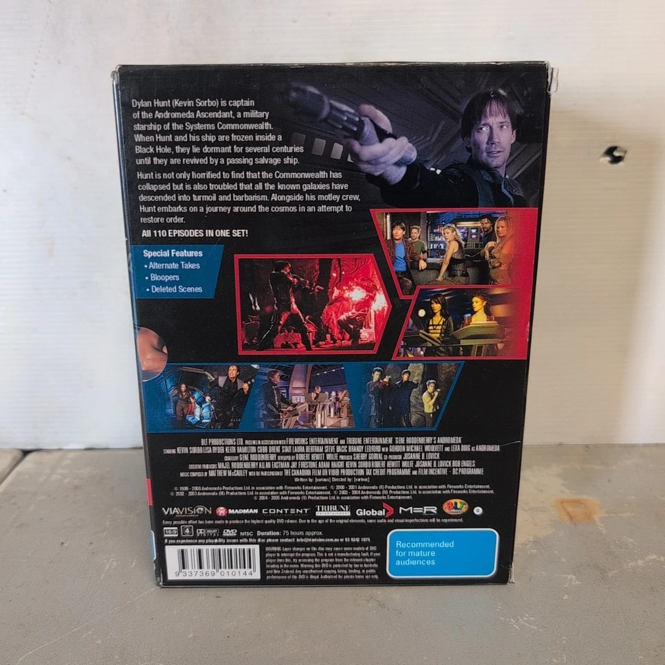 GENE RODDENBERRY’S ANDROMEDA: COMPLETE SERIES - 30 Disc Set - Image 4 of 4