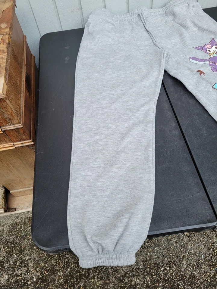 Pantalones deportivos Hello Kitty And Friends de Sanrio para niños talla XL (16-18) grises Foto 4 de 4