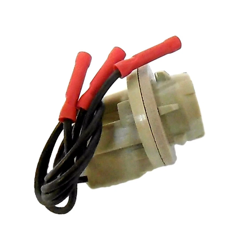 Federated BWD 82031-3 Stop Tail Lamp Ford lamp #1157 82031 Pigtail Socket - Image 2 of 2