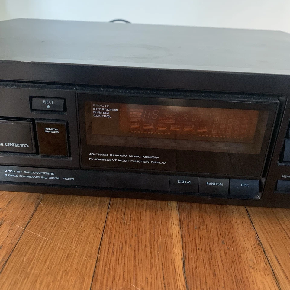 Onkyo DX-C220 6 Compact Disc CD Changer PARTS OR REPAIR, Tested Read Description - Image 3 of 4