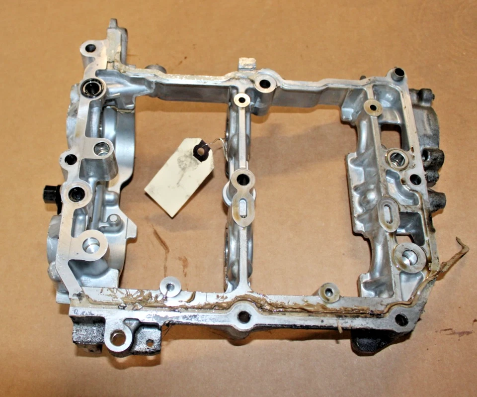 2015-2017 SUBARU  WRX Cam shaft Carrier  left Side FA20 - Image 4 of 4