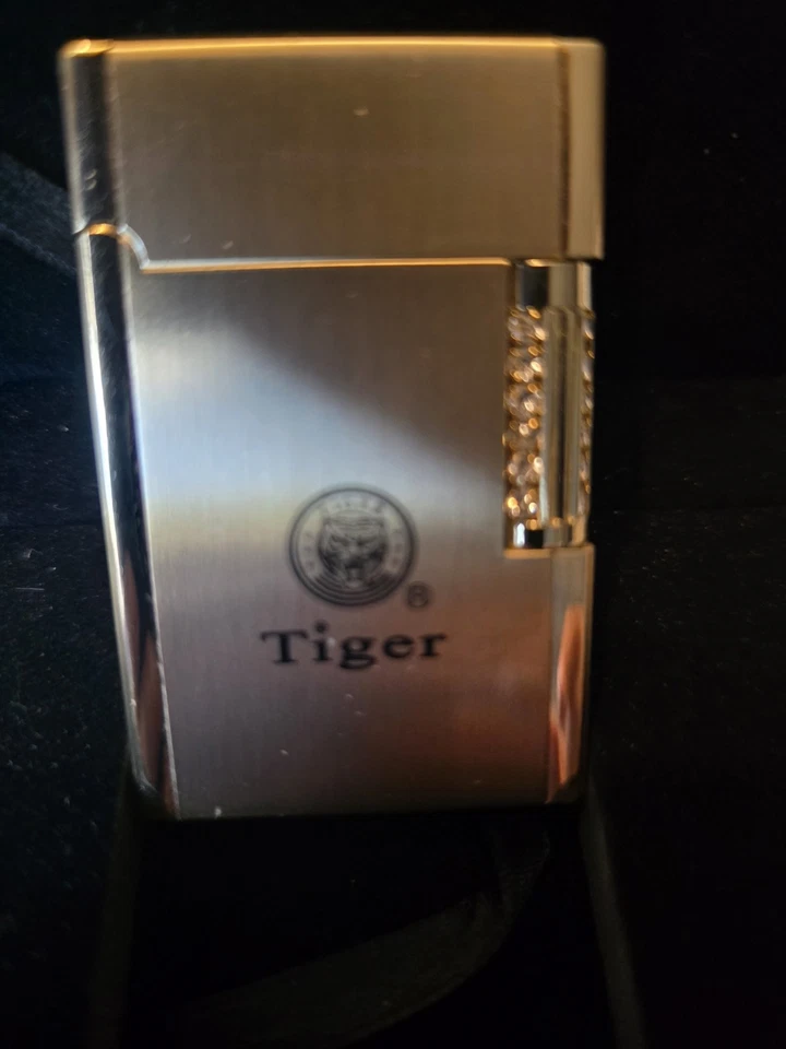 Encendedor marca Tiger estuche original vintage Foto 2 de 3