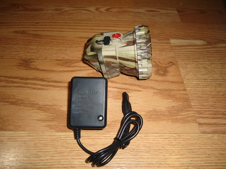 LED Coon Hunting Light  CAMO 4 SETTING  WITH FLICKER LIGHT - Image 2 of 3
