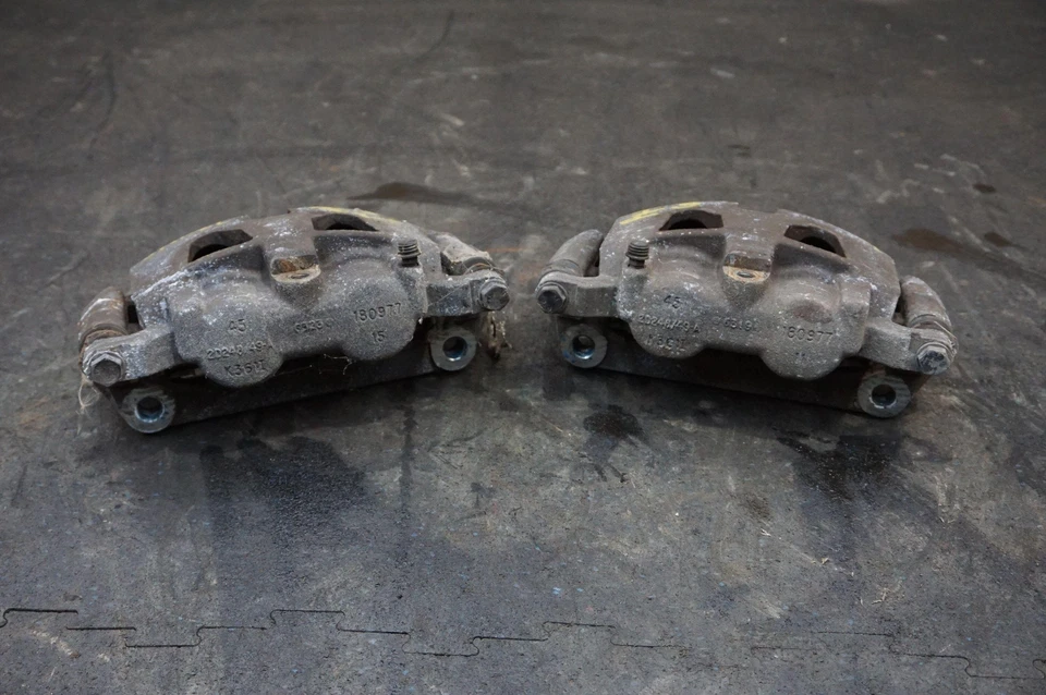 Conjunto de pinça de freio traseira esquerda e direita fabricante de equipamento original HC3Z2553A HC3Z2552A Ford F250 F350 17-20 - Imagem 2 de 4