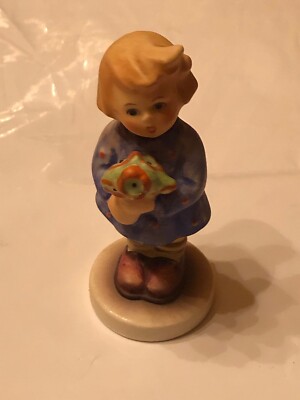 Collectable 239/A Goebel MI Hummel Figurine GIRL WITH NOSEGAY