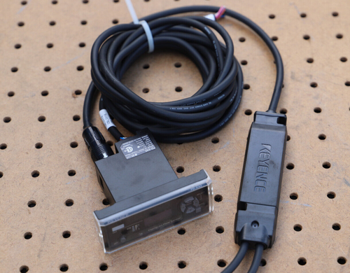 KEYENCE FD-XA5 CON CONTROLADOR Y SENSOR FD-XS1 - Imagen 5 de 5