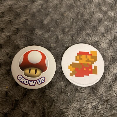 Super Mario Bros Nintendo SNES 2 Button Pin Badge Set - Mario, Toad, Videospiel