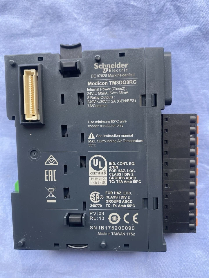 Schneider Modicon TM3DQ8RG Module OUT Internal Power Proche du Neuf - Photo 2/4