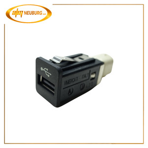 Original BMW 7er F01 F02 F03 F07 USB Buchse Anschluss Steckdose 9167196
