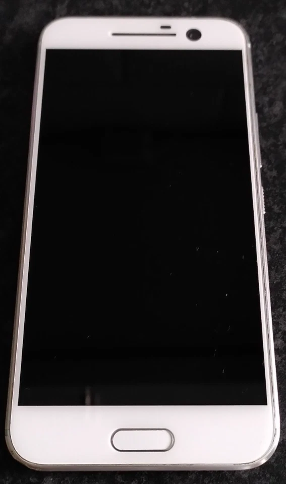 HTC 10 - 32GB - Glacier Silver (Unlocked) Smartphone - Image 4 of 4