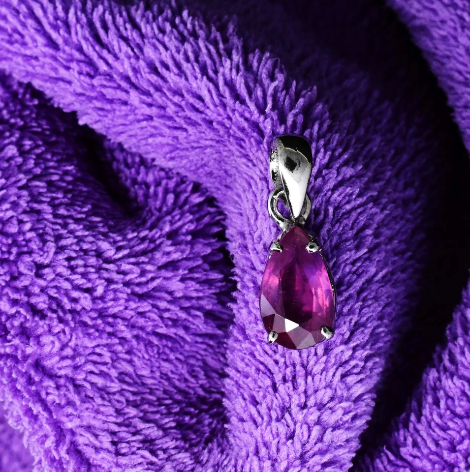 Ciondolo mini in argento sterling 925 con rubino rosa non trattato 15 mm... - Immagine 2 di 4