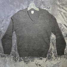 GAP Men  s Size M Heathered Gray V-Neck Knit Pullover Sweater Long Sleeve Preppy